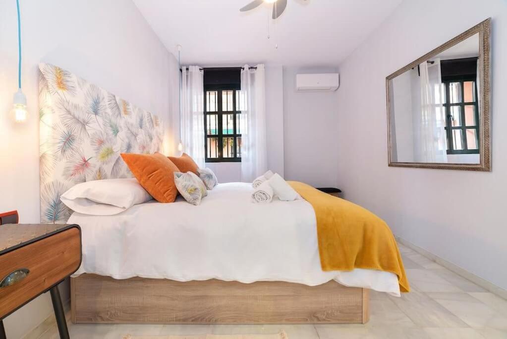 A19 Brand New By Triana Bridge Appartement *